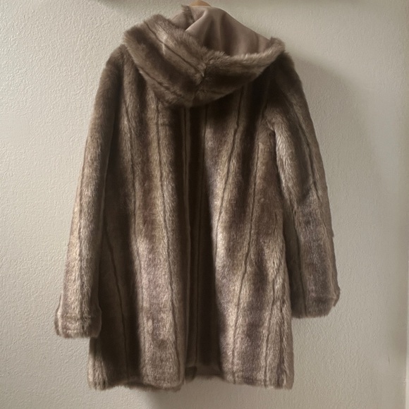 Dennis Basso Hooded Tan Suede Fur Coat Size XS - Picture 6 of 12